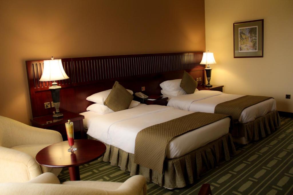 Golden Tulip Khatt Springs Resort & Spa Ras al-Khaimah Rom bilde